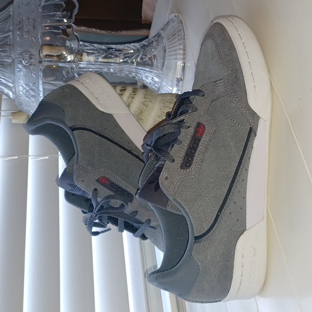 Adidas Contintental Dark Grey Suede Men/Youth 6, Women 7